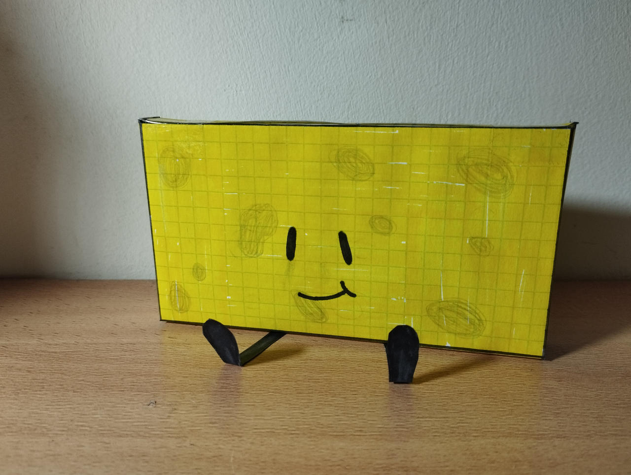 Spongy and Mecha Suit Pin(BFDIA) out of paper