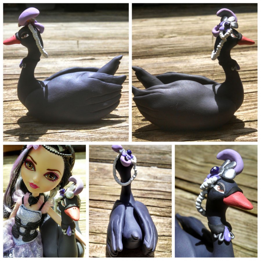 Swan Duchess Sculpture
